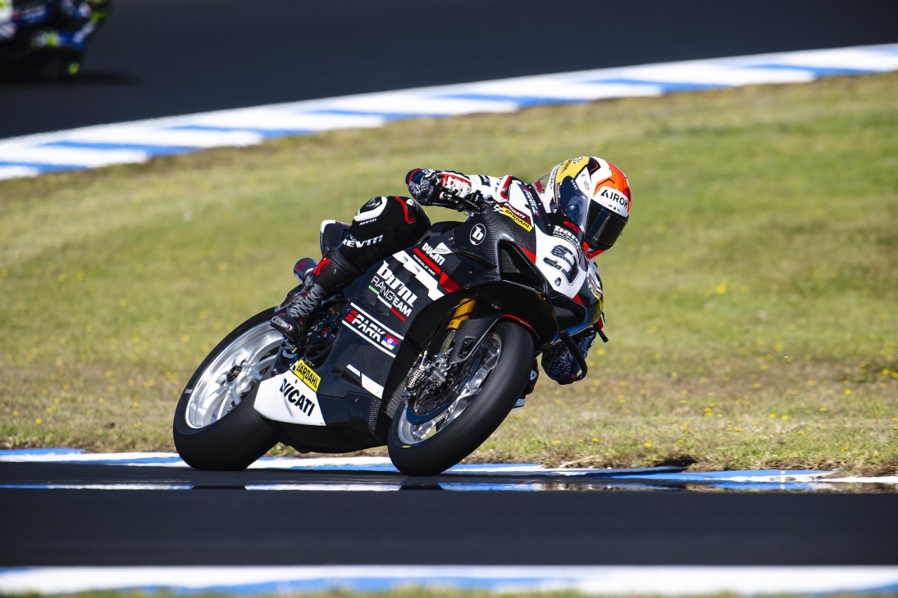 Anteprima GP 800 FIM Racing #1, il nuovo casco MotoGP di Airoh